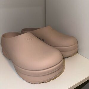 adidas Women's Adifom Stan Smith Mules